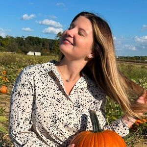 Meet your Posher, Julia